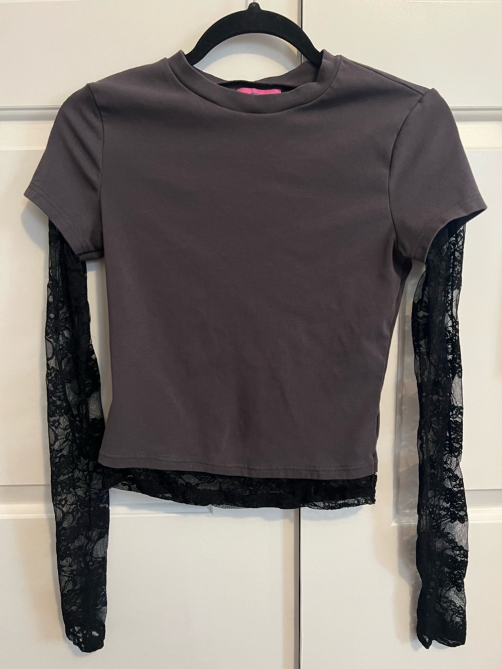 Women’s Edikted Black and Gray Lace-Sleeve Layered Top S